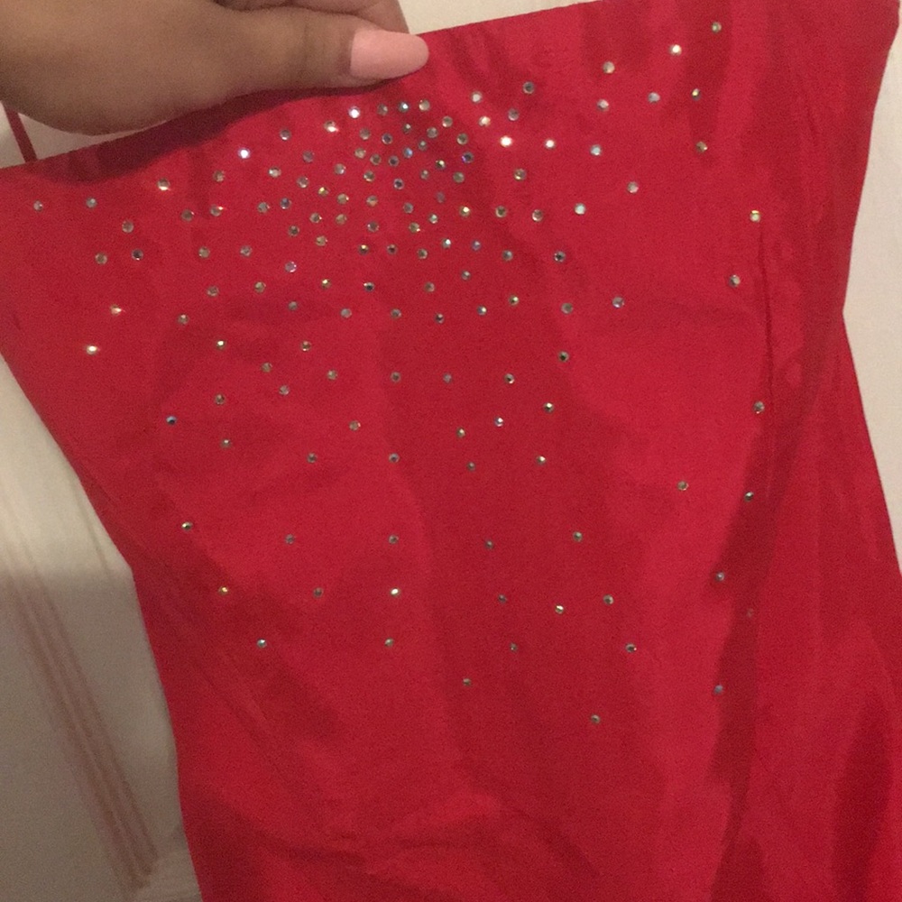 Nice red formal dress - Picture 3 of 4